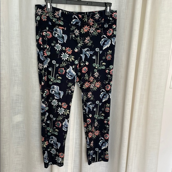 Ann Taylor size 8 cotton blend floral pants, Devin fit. - Picture 1 of 5